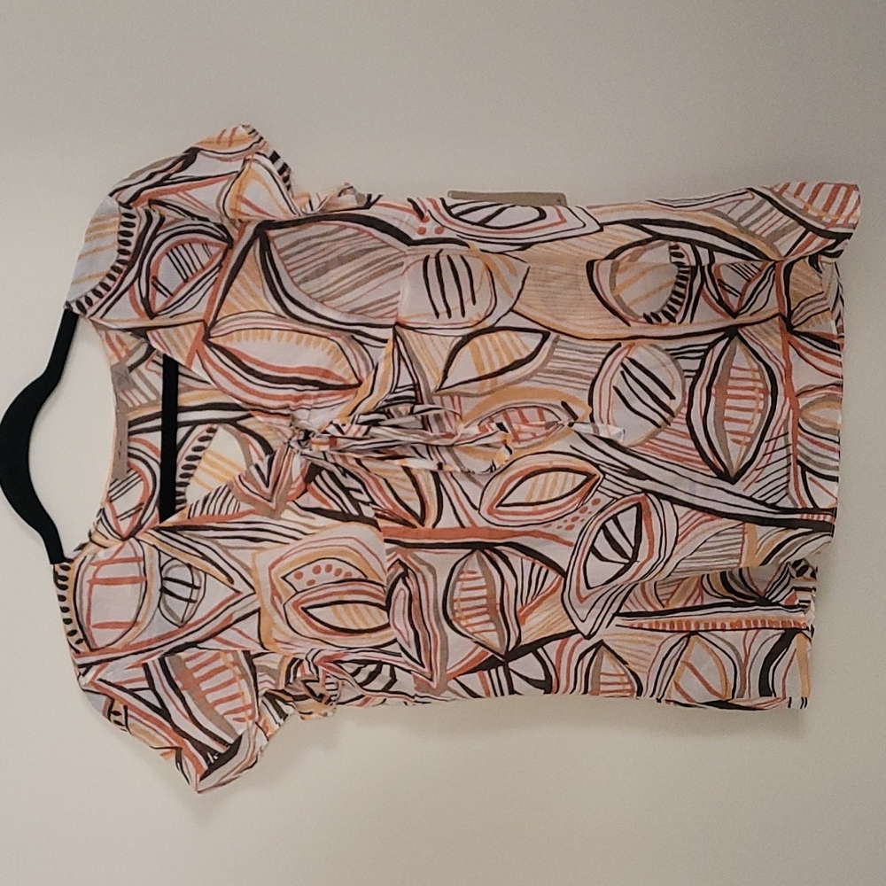 I E Womens top size medium